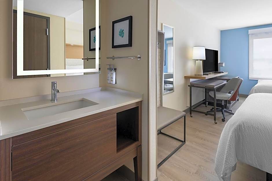 Holiday Inn & Suites Richmond West End by IHG