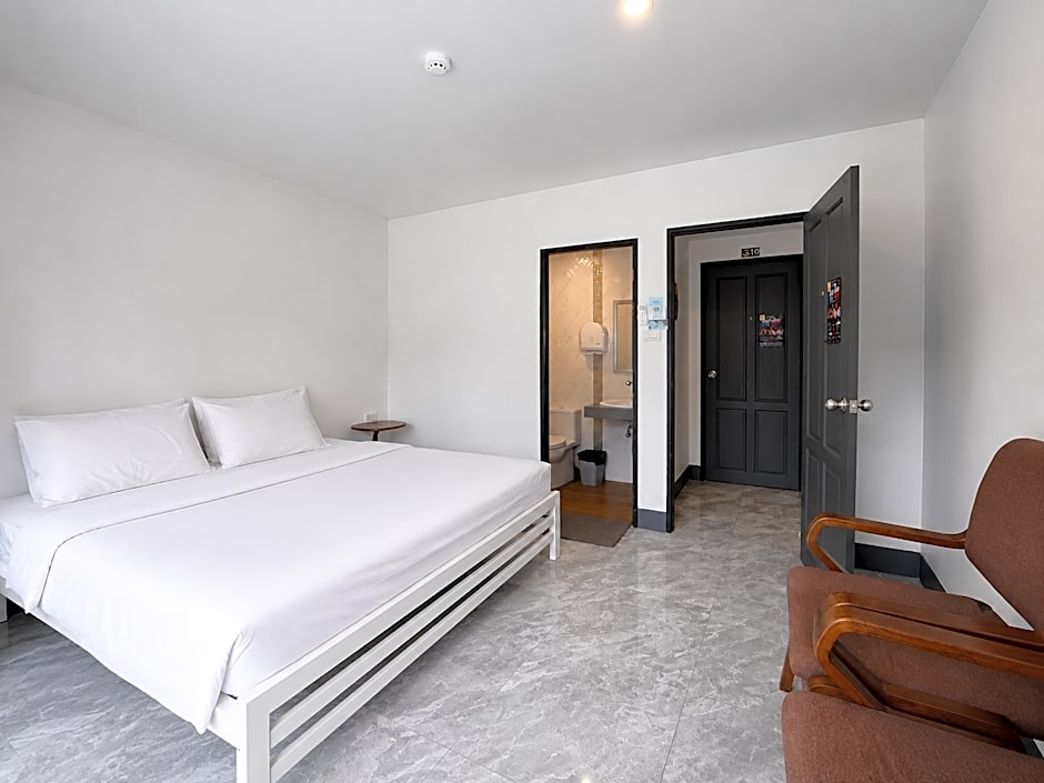 KOKO Party Hostel
