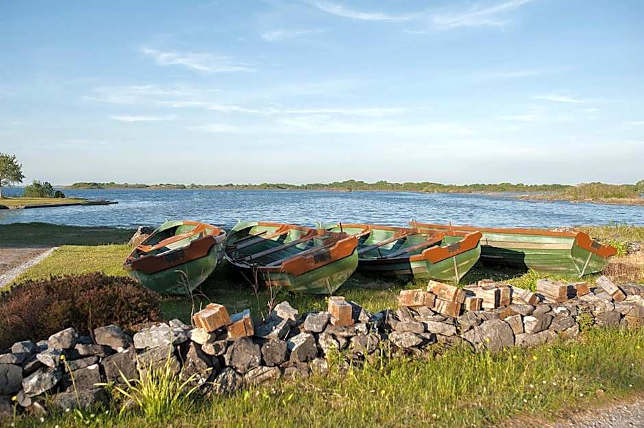 The Waterfront House Country Home