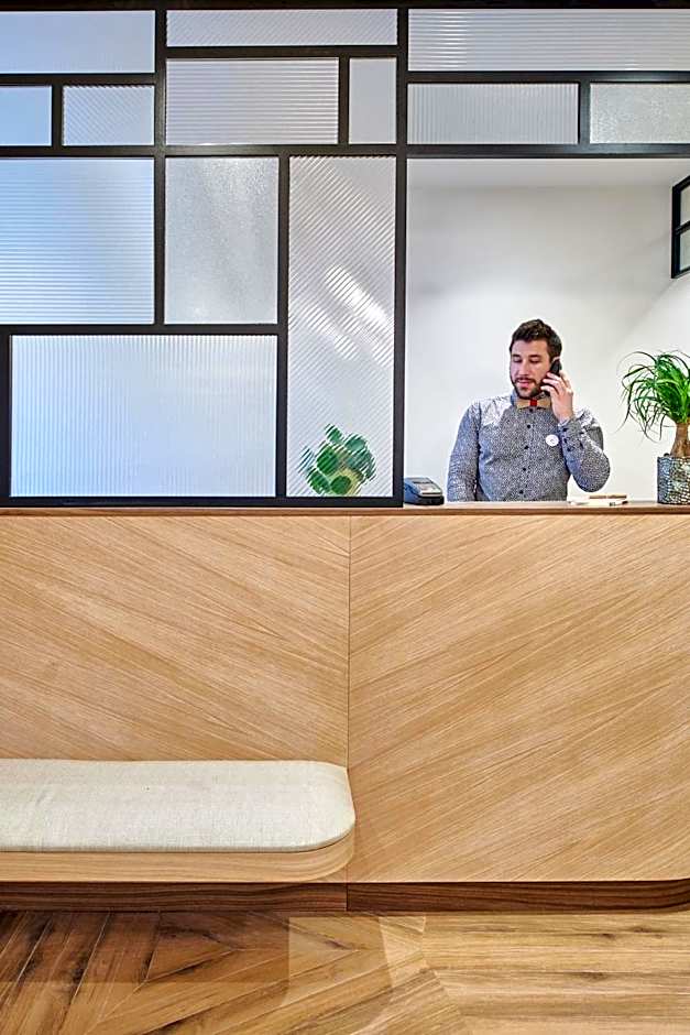 Hotel 10 Opera by HappyCulture