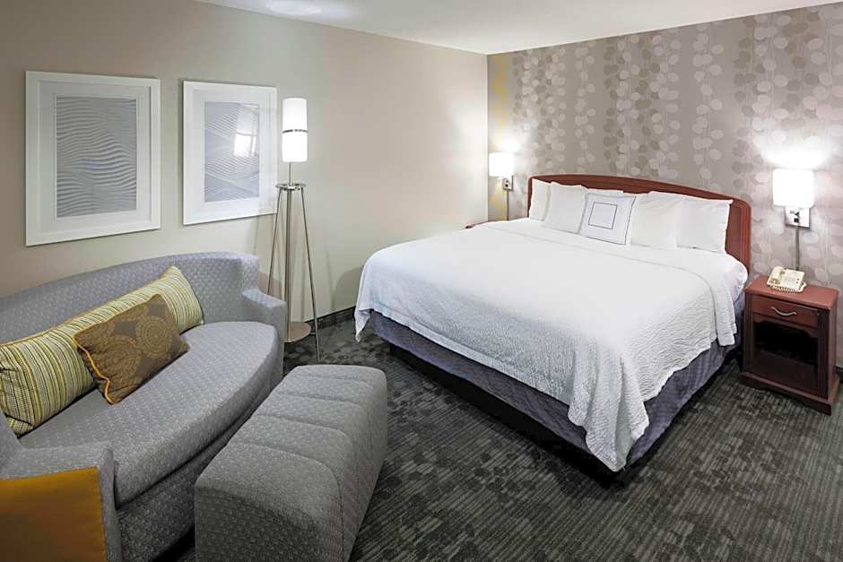 Courtyard by Marriott Wichita East