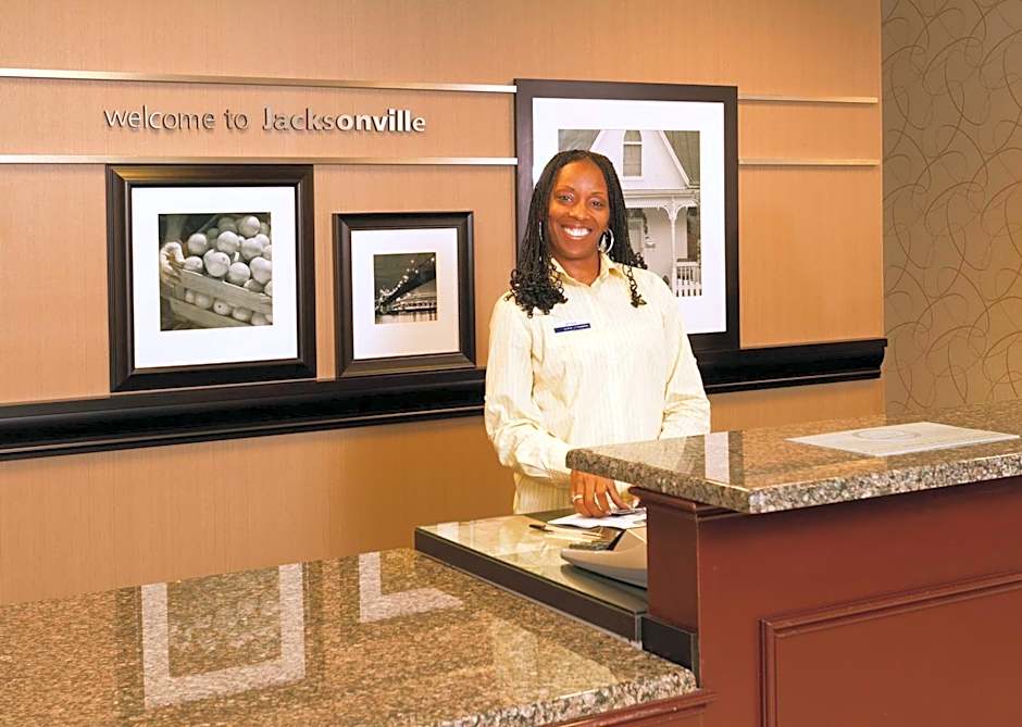 Hampton Inn By Hilton & Suites Jacksonville-Airport