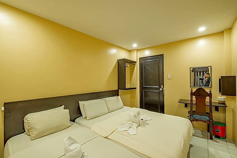 Photo 1 of 5 of Triple Room