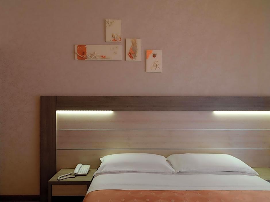 Hotel Ombretta Mare