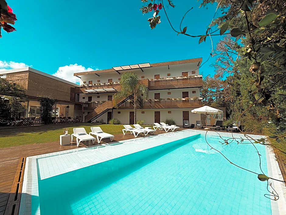 Live Hotel Boutique (Adults only)
