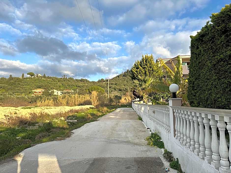 Sandy Maria studio 701