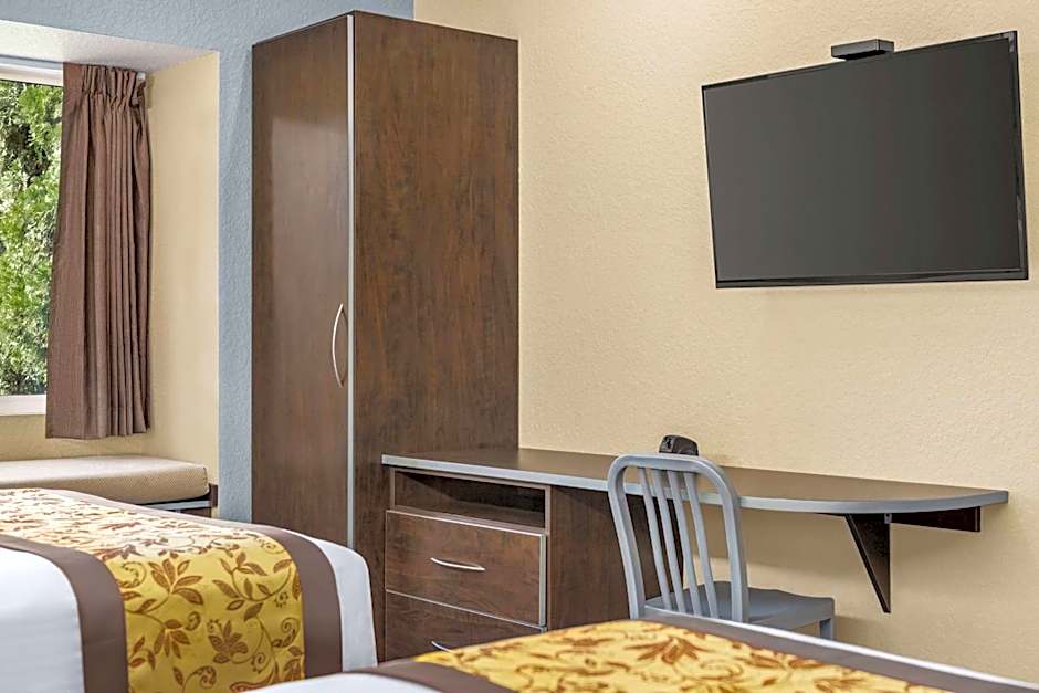 Microtel Inn & Suites By Wyndham Woodstock/Atlanta North