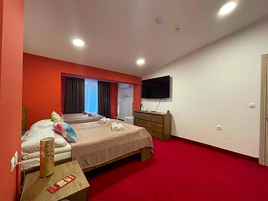 Hotel Story