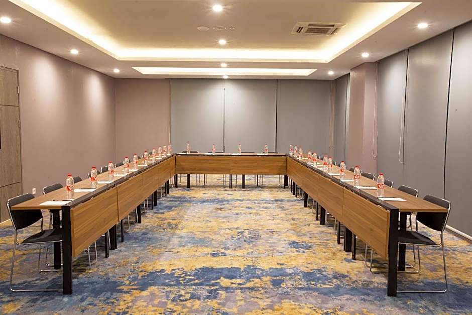 The Life Styles Hotel Surabaya