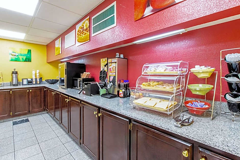 Quality Inn & Suites Dickson