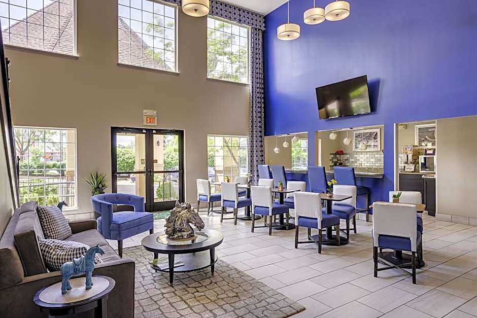 Guesthouse Inn & Suites Lexington