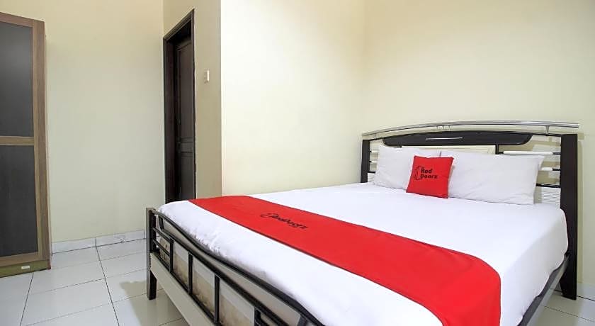RedDoorz near RS Sarjito Yogyakarta 2