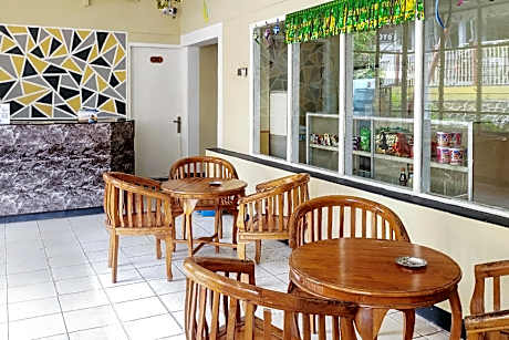 RedDoorz Syariah Near Pelabuhan Sri Bintan Pura Tanjungpinang