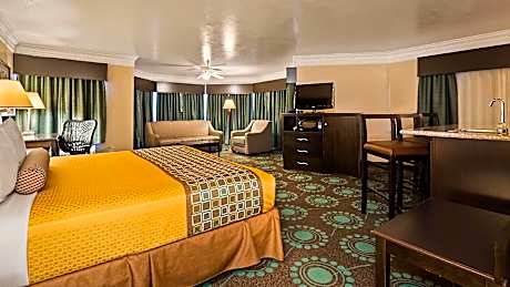 Suite King Bed