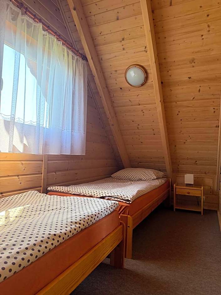 Ustka Domki Letniskowe Promyk przytulne rodzinne 6 osób plac zabaw