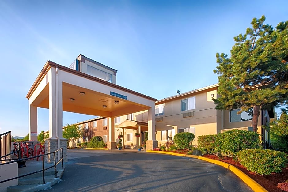 Red Lion Inn & Suites Sequim