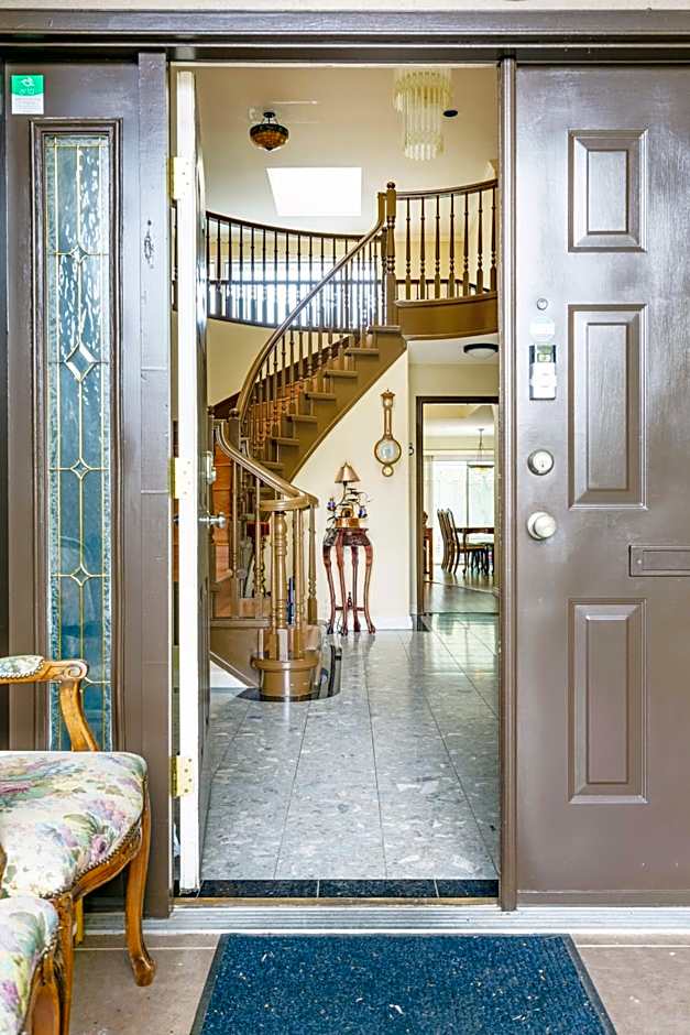 Fraser River Richmond Bed and Breakfast