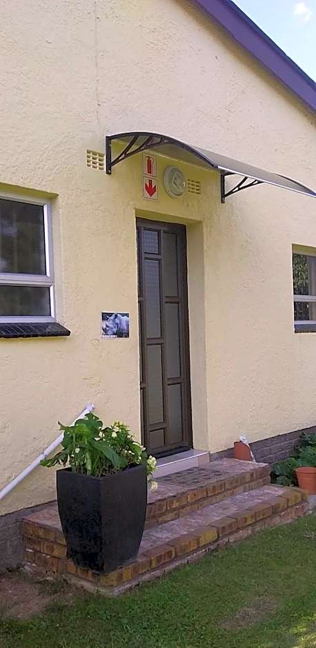 Kwa-Dlamathe Guesthouse