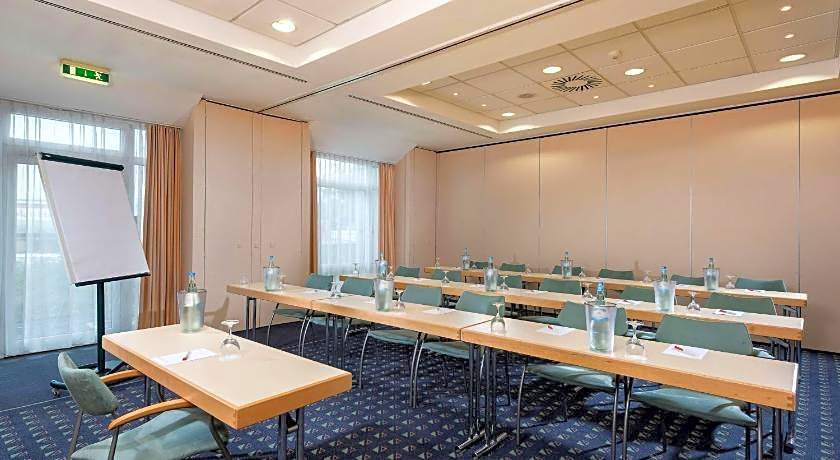 Ramada by Wyndham Hannover