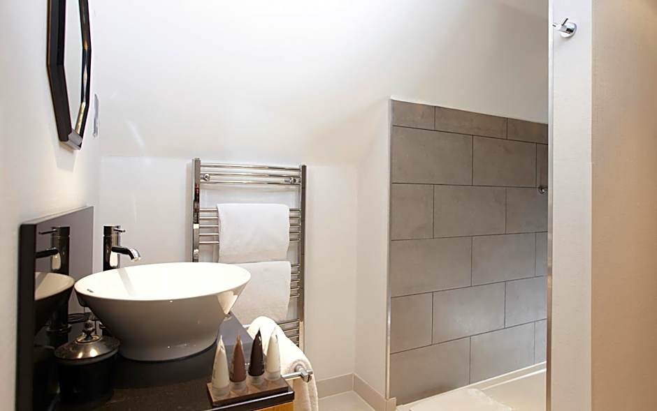 Rowhill Grange Hotel & Utopia Spa