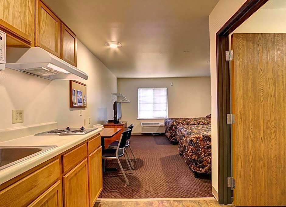 WoodSpring Suites Pharr