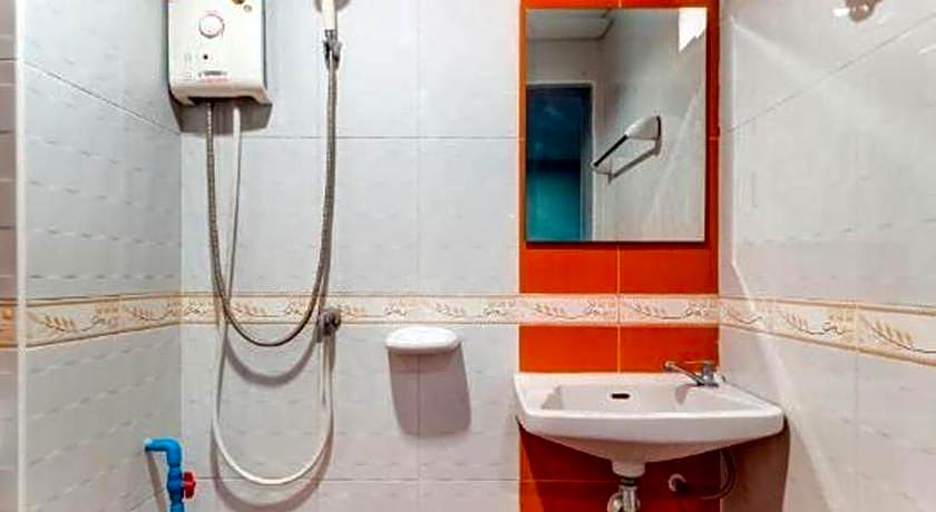 OYO 75337 Ponpaipan1