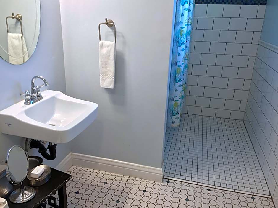 Beach Bungalow Inn And Suites