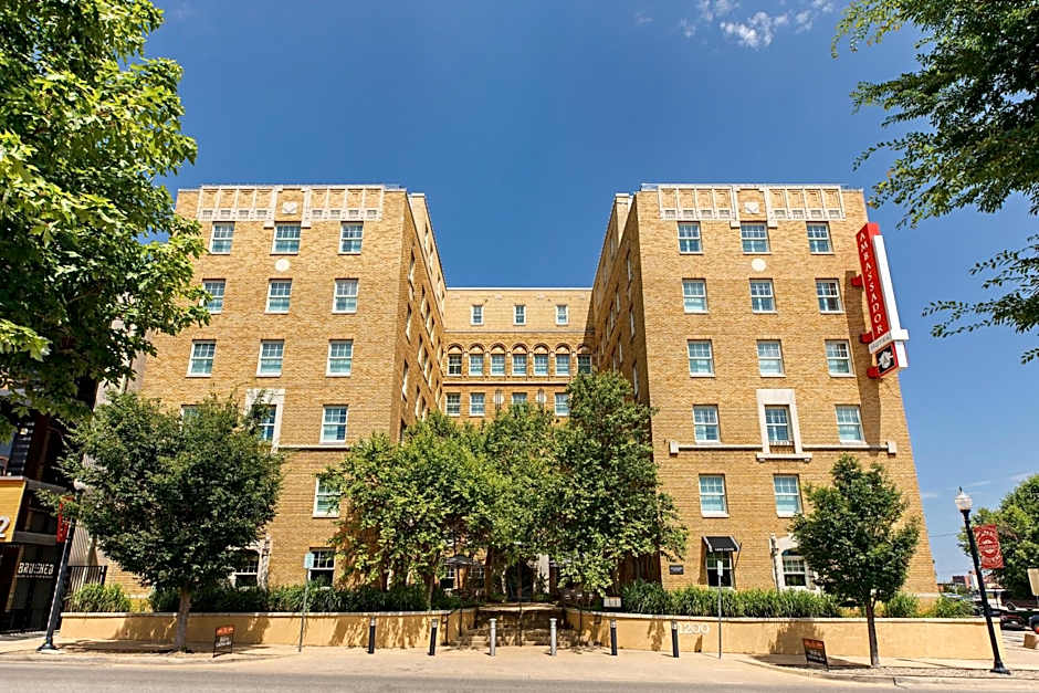 Ambassador Hotel Oklahoma City, Autograph Collection by Marriott