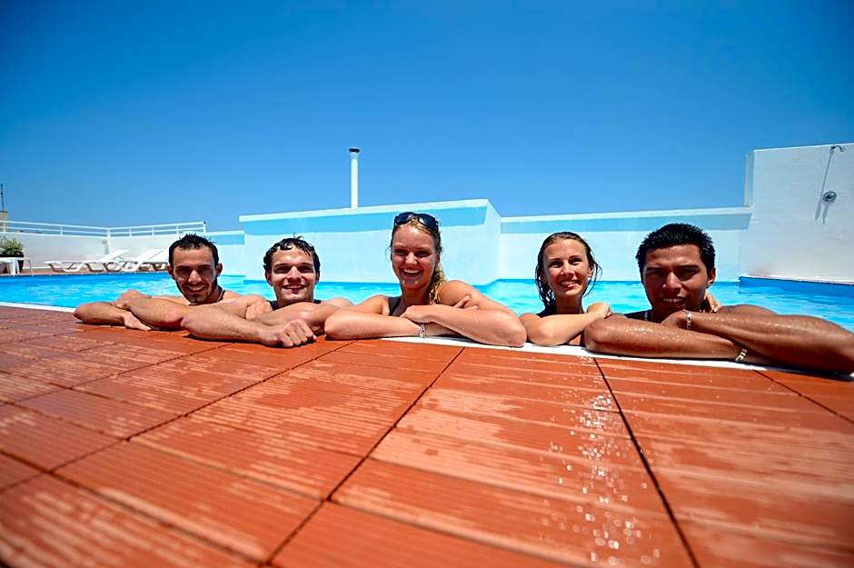 Day's Inn Hotel and Residence