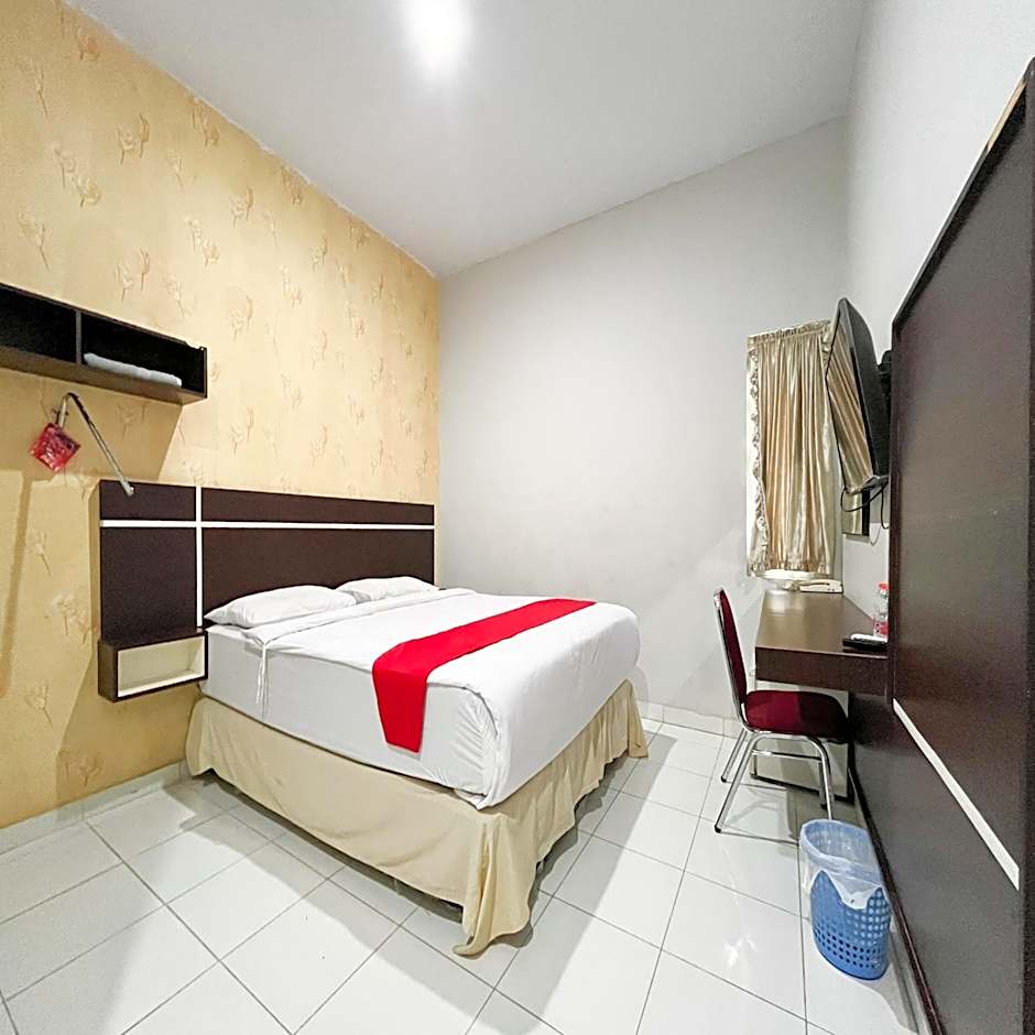 RedDoorz at Lucky Inn Panakukkang Makassar
