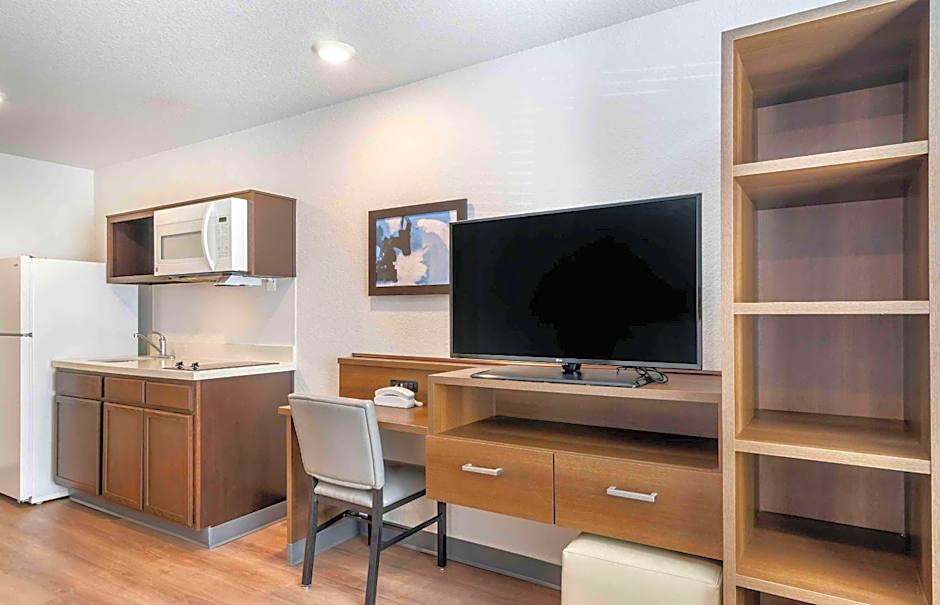 Extended Stay America Suites - Clearwater