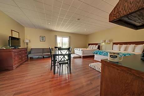 Deluxe Suite with Sea View