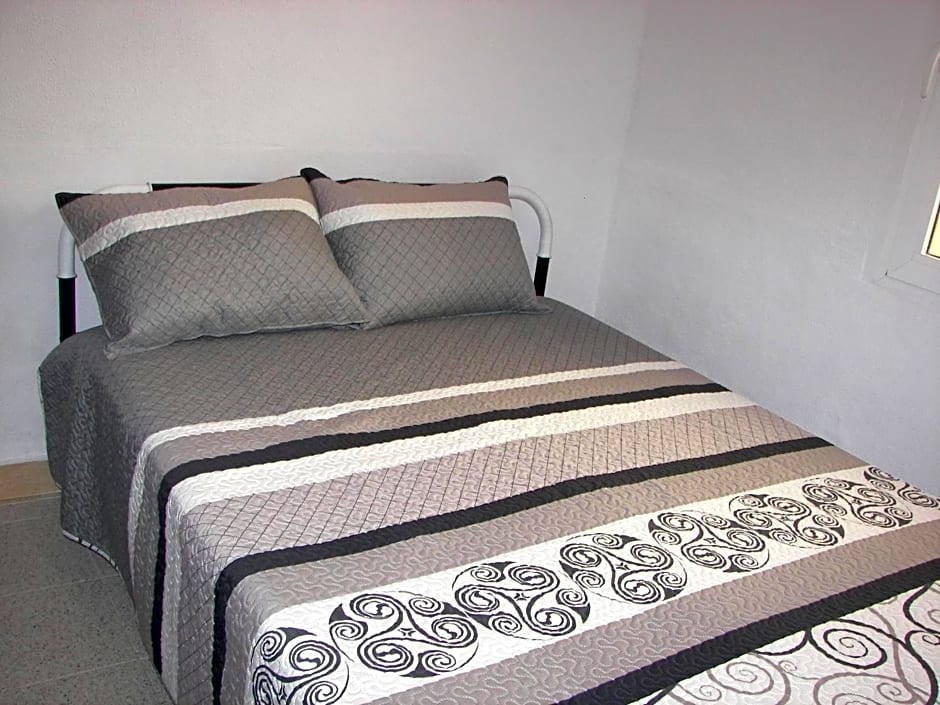 Posada Chloe Santiago