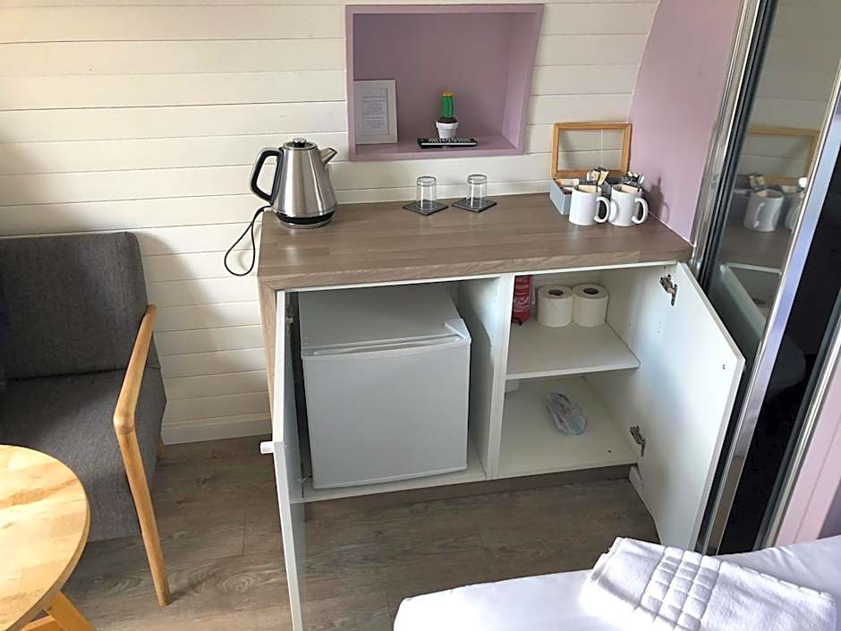 Loch Leven Hotel & Distillery