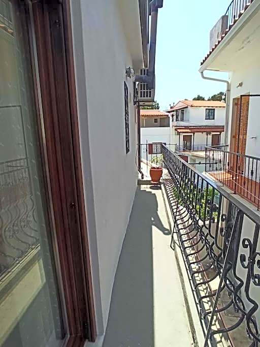 Comfortable and cozy house near beach and center