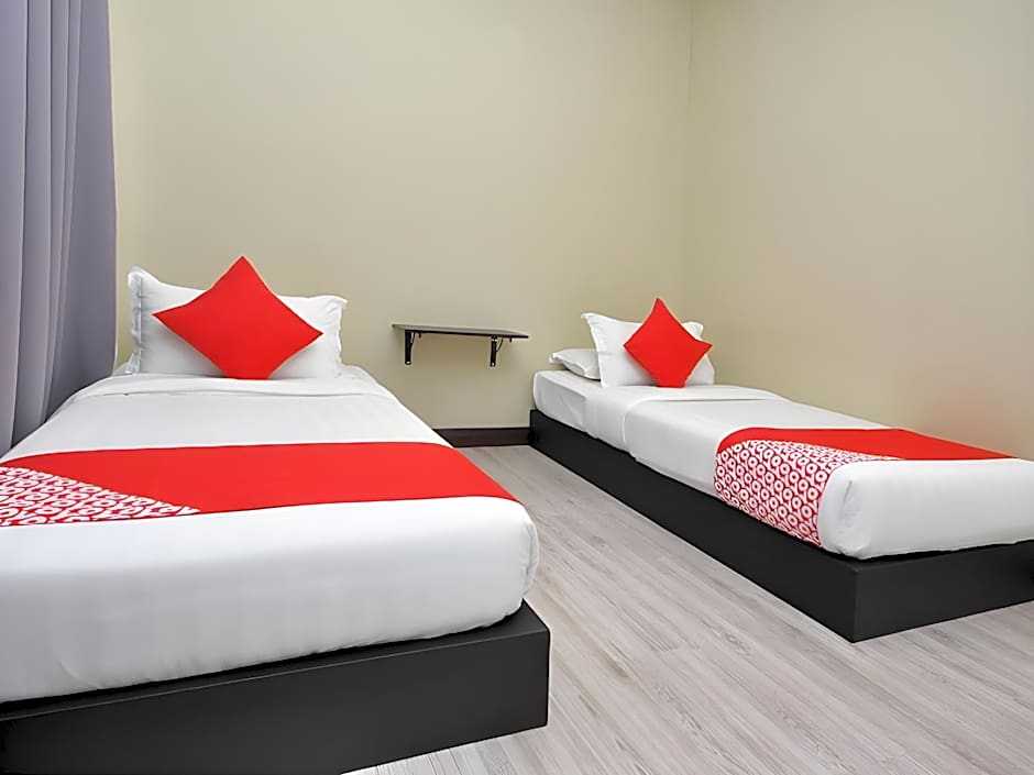 ADA Hotel & Apartment