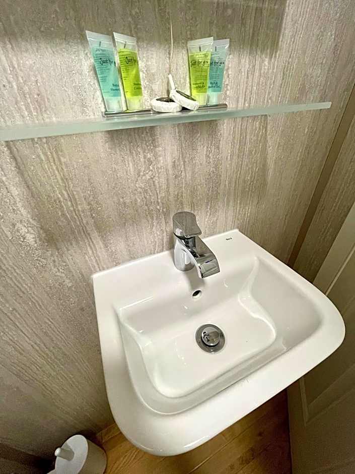 The Queen's Head Hotel