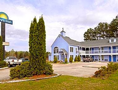 Days Inn by Wyndham Cornelia