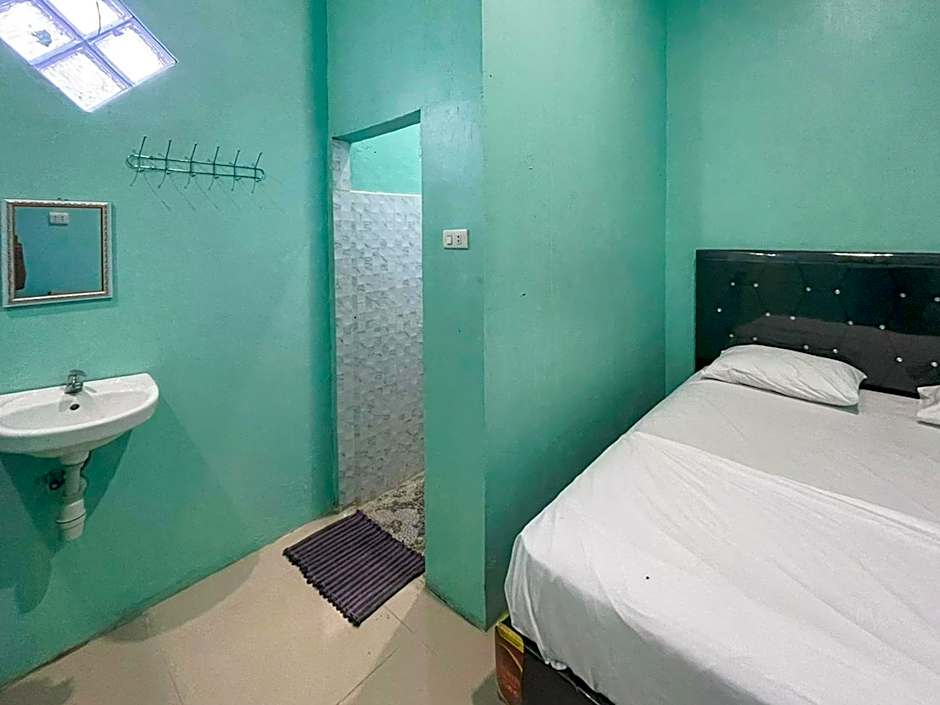 Antony Homestay near Pantai Pasir Putih Parbaba Mitra RedDoorz