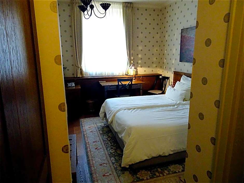 Hotel Mitra, Story Hotels