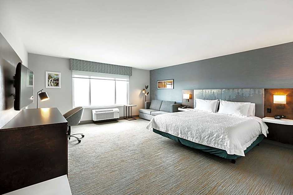 Hampton Inn By Hilton & Suites Beauport, Quebec, Canada