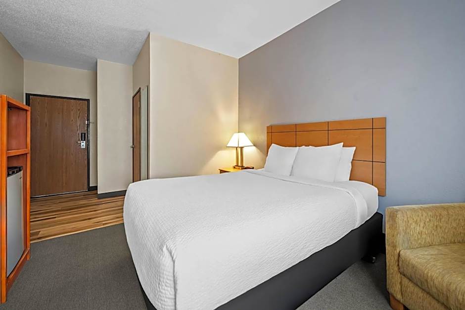 Quality Inn Dubuque on Hwy 20