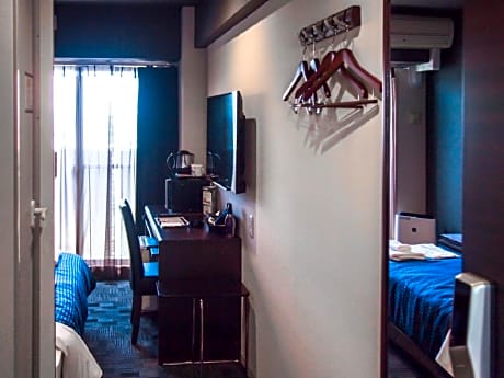 Double Room with Small Double Bed - Non-Smoking