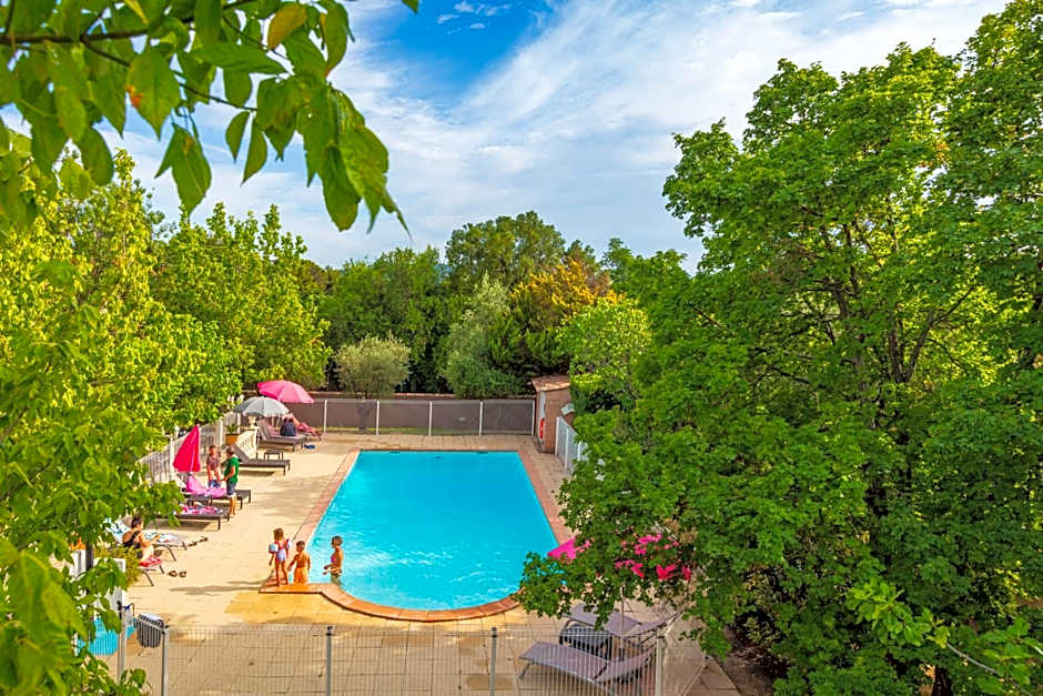 Logis Hotel Noemys pont de l'Etoile