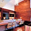 Hilton Chicago/Magnificent Mile Suites