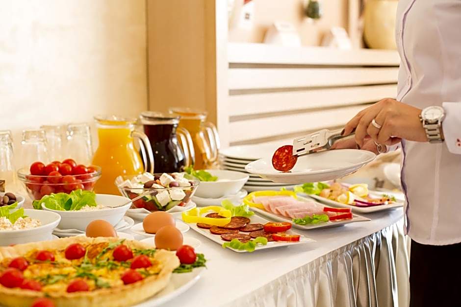 Euro Garni Hotel