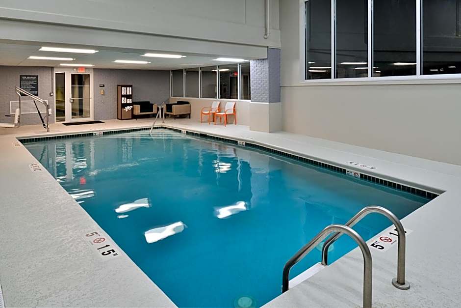 Holiday Inn Hotel & Suites Overland Park-Convention Center By IHG