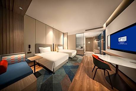 High Floor Standard Twin Room