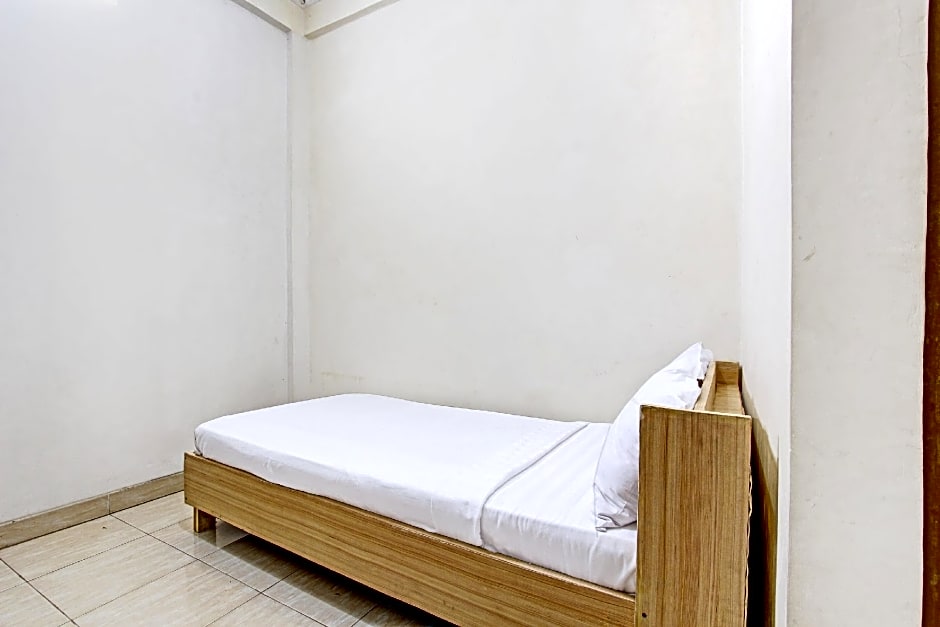 OYO Life 92663 Karmel 6