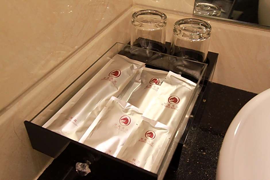 Kaiping Sanbu Junying Hotel